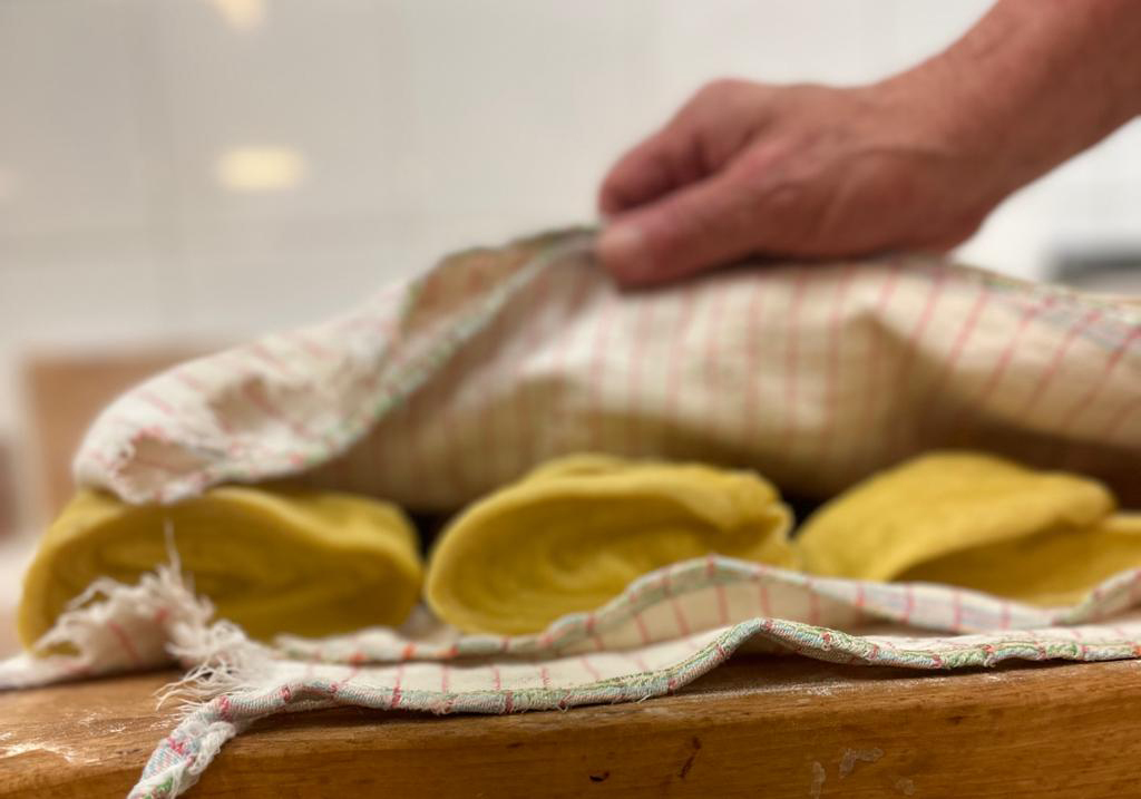 Ricetta dei castagnoli di Carnevale Pesaro abbinamento con Passito Terracruda