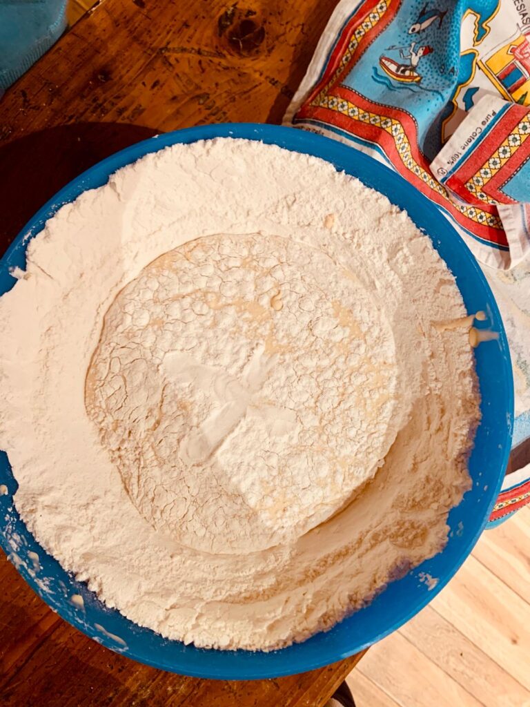 Ricetta tradizionale marchigiana della Crescia di Pasqua